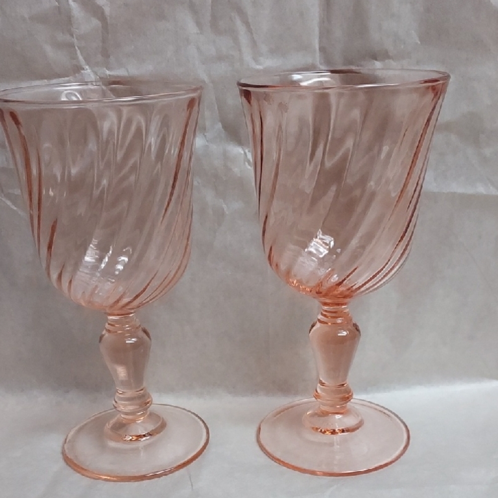 Vintage Orcoroc Rosalie Made  France Pink Swirl Wine Glasses.B101